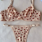 Σετ Εσώρουχα με Βελούδινες Καρδιές και Διακοσμητικές Λεπτομέρειες "LOVE"