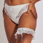 Νυφική Καλτσοδέτα Selmark με Δαντέλα & Μπλε Φιογκάκι