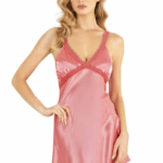 🌸 Ροζ Σατέν Νυχτικό με Δαντέλα 🌸