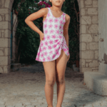 🌸“Λουλουδένια Καλοκαιρινή Πριγκίπισσα” – Παιδικό Ολόσωμο Μαγιό με Φούστα