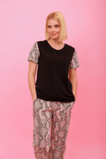 🖤 Γυναικεία Πιτζάμα με Μανίκια & Παντελόνι σε Snake Print – Μαύρο & Nude | Happy Family - Image 2